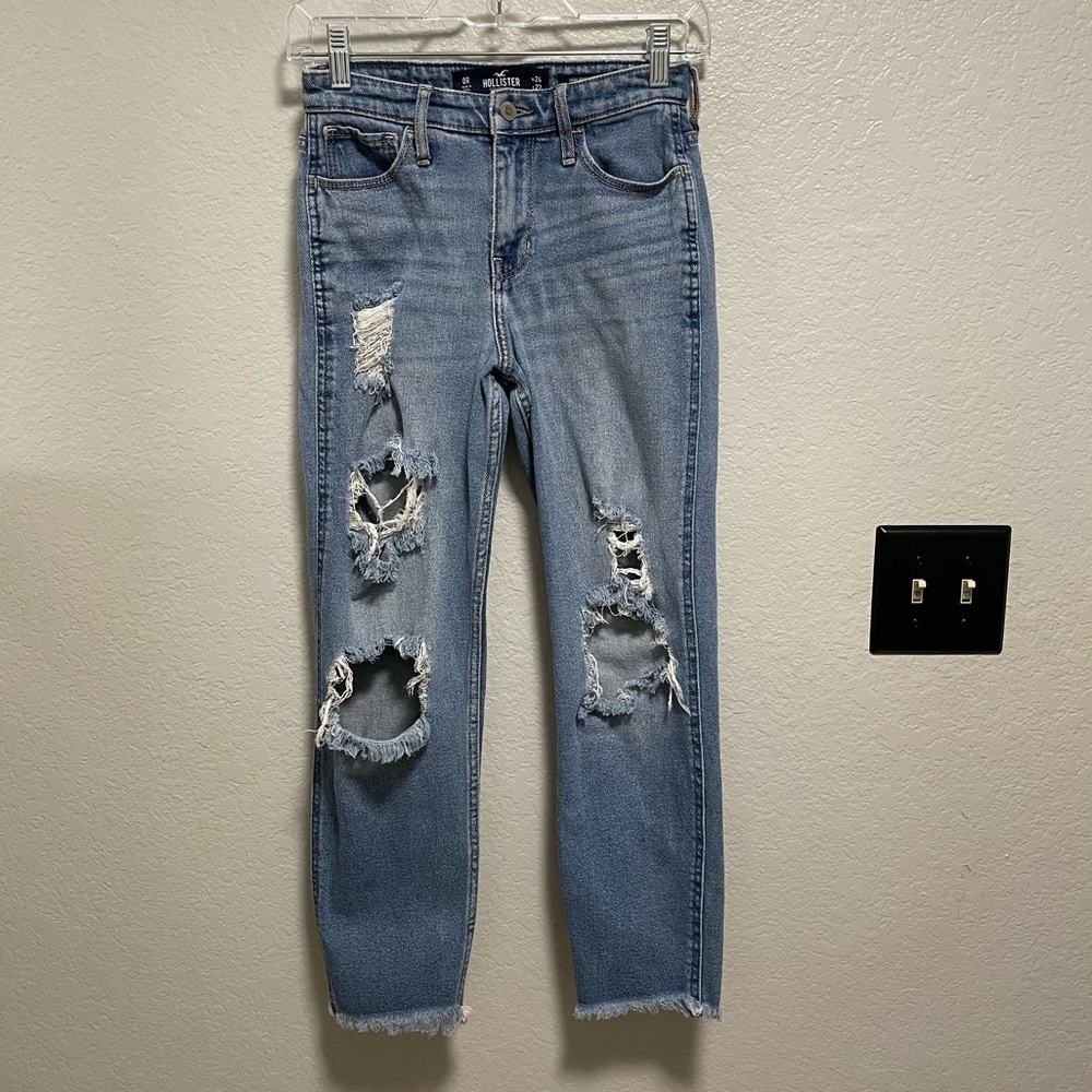 Hollister Ripped High Rise Mom Jean W Vintage StretchRaw Hem Size W24L27 - Picture 1 of 7